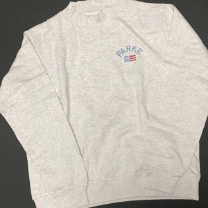 Minimalist Parke & Flag Embroidered Mock Neck Pullover in heather Grey size S /M